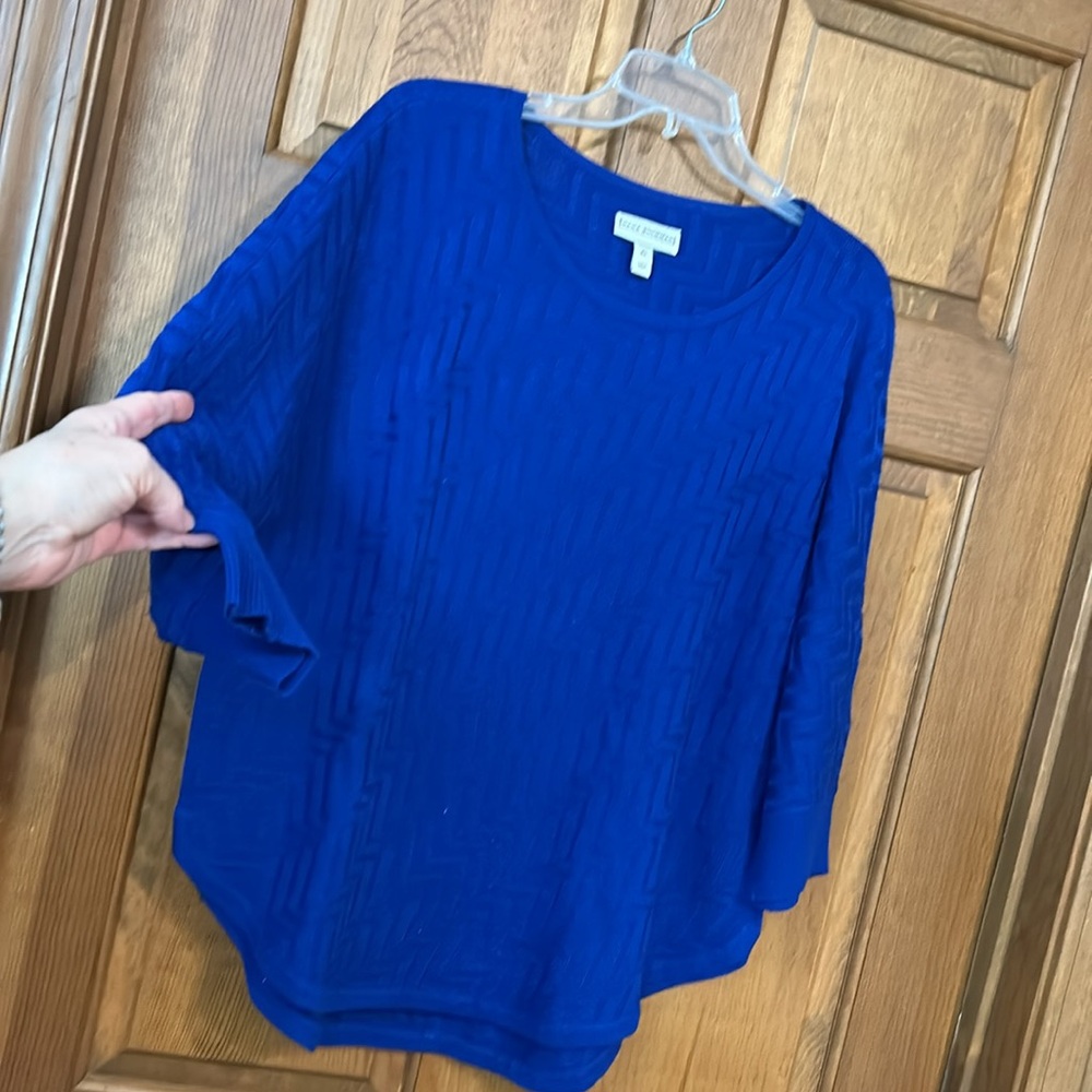 Dana Buchman knit top, size XL